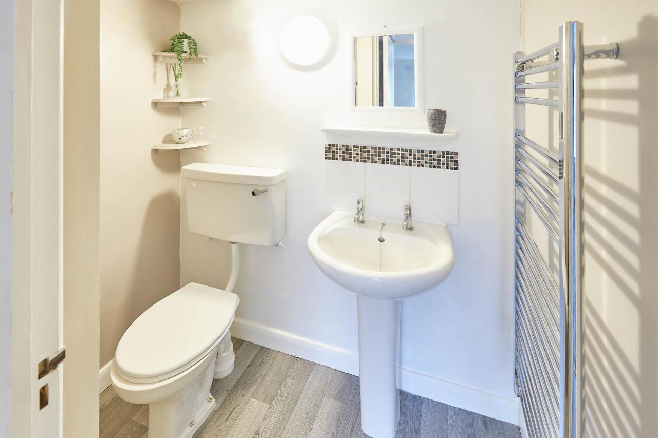 Host & Stay - Princess Place Studio Whitby Exterior foto